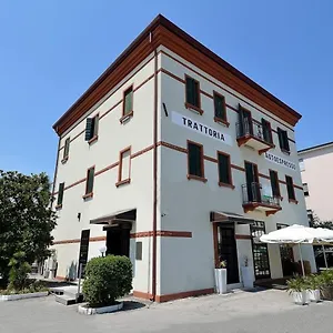 3* Ξενοδοχείο Autoespresso Venice - Atika & Atif