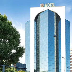 κάντε κράτηση εδώ