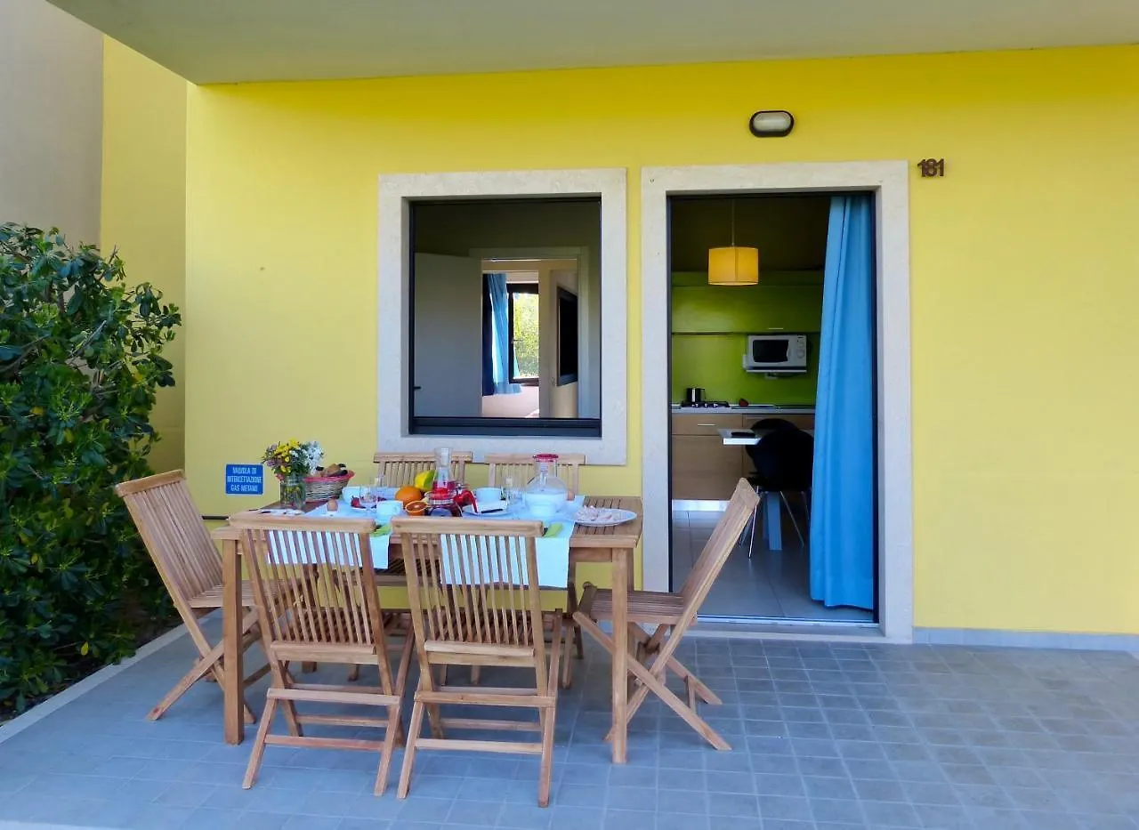 Belvedere Village Кастельнуово-дель-Гарда 4*,