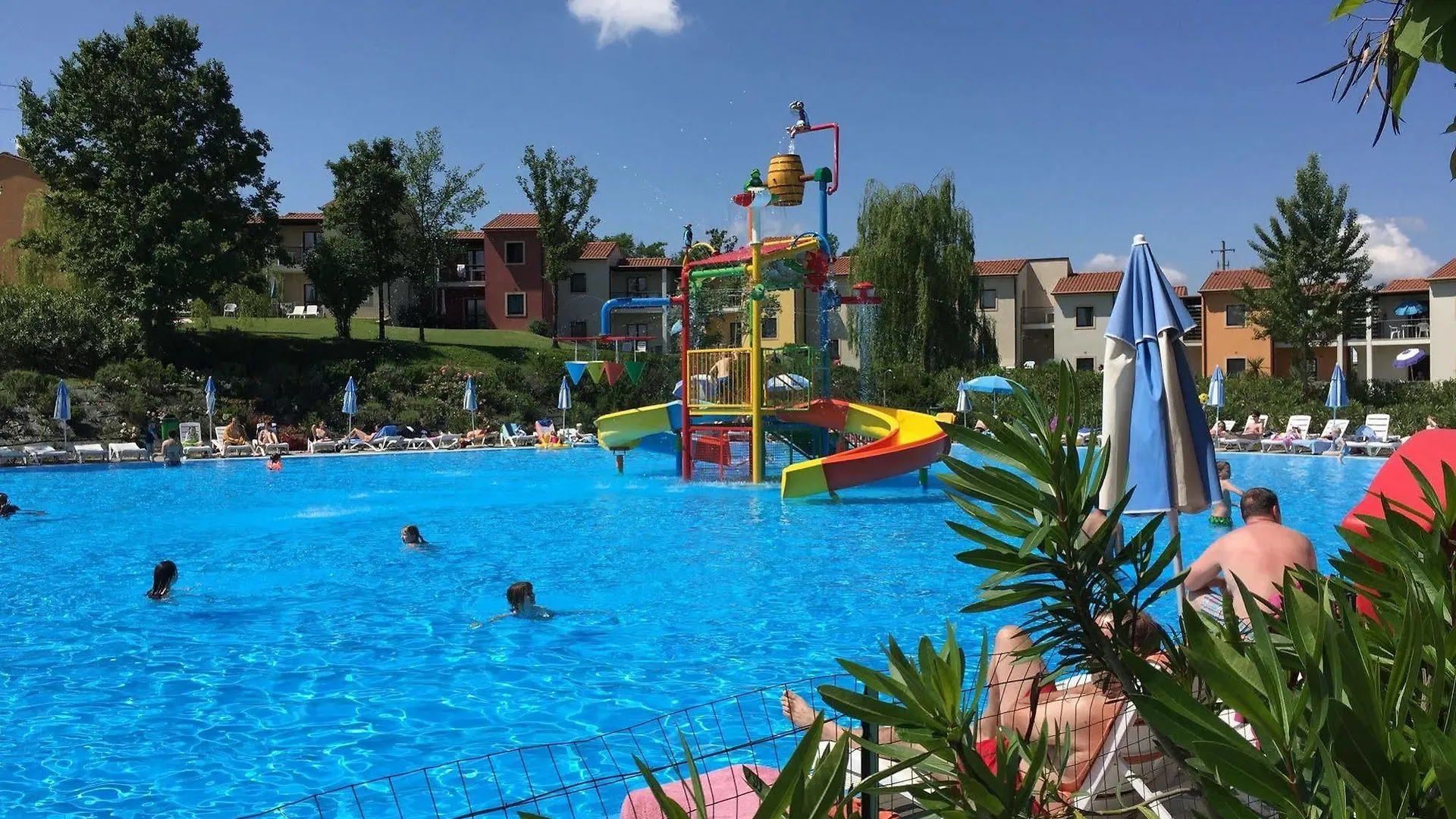 Belvedere Village Кастельнуово-дель-Гарда