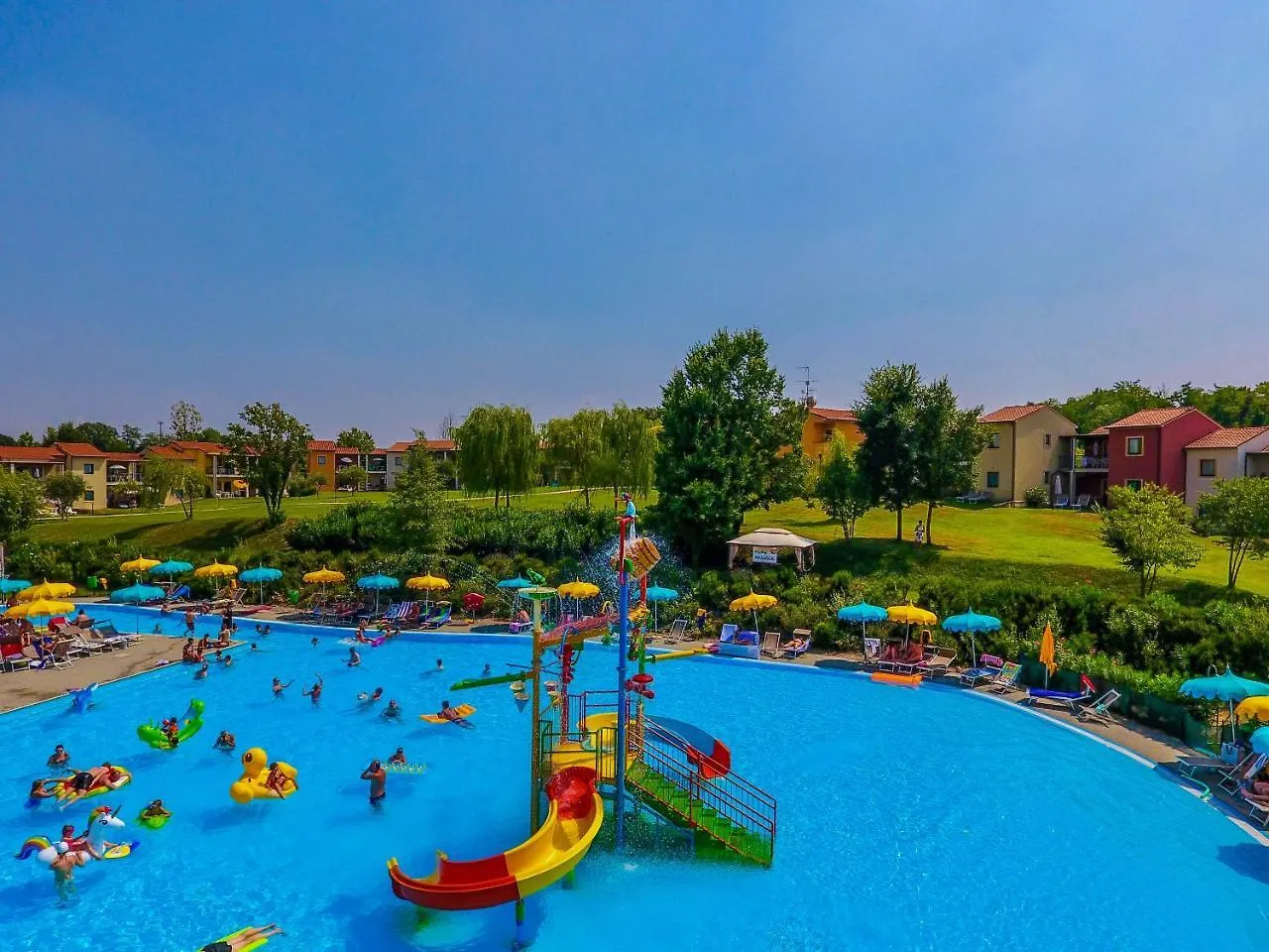 Belvedere Village Кастельнуово-дель-Гарда
