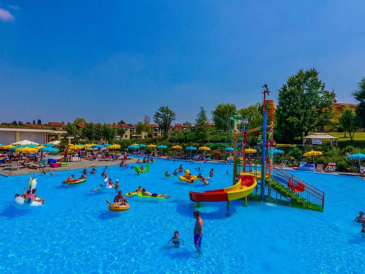 Belvedere Village Кастельнуово-дель-Гарда Курортный комплекс