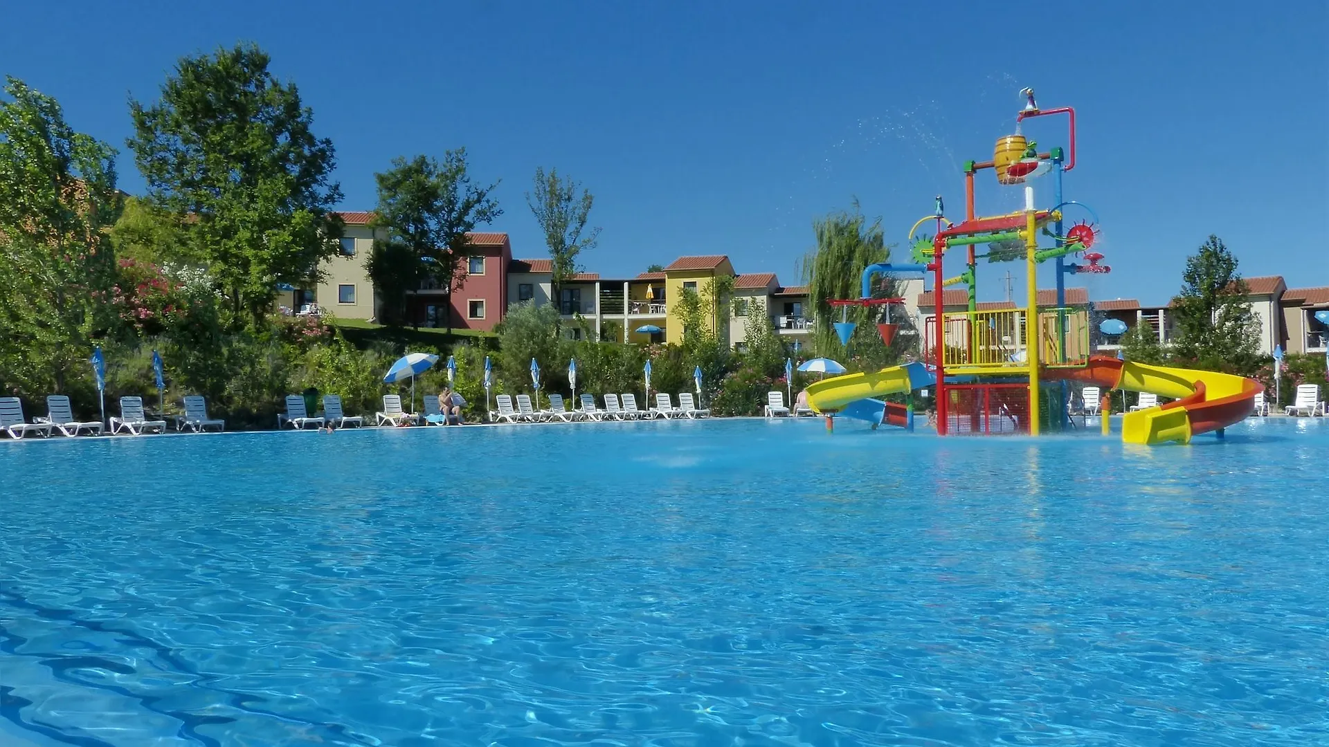 Belvedere Village Кастельнуово-дель-Гарда
